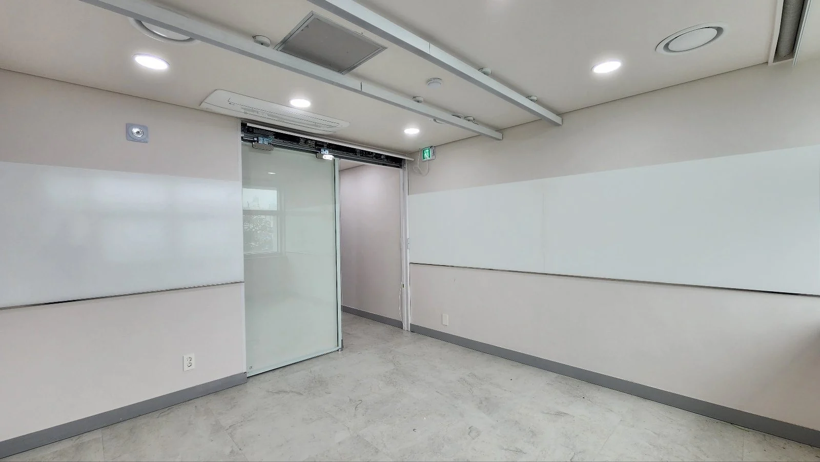 난반사유리칠판