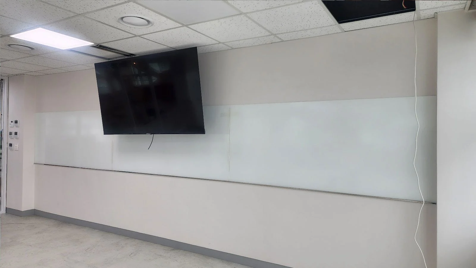 난반사유리칠판(세미나실)