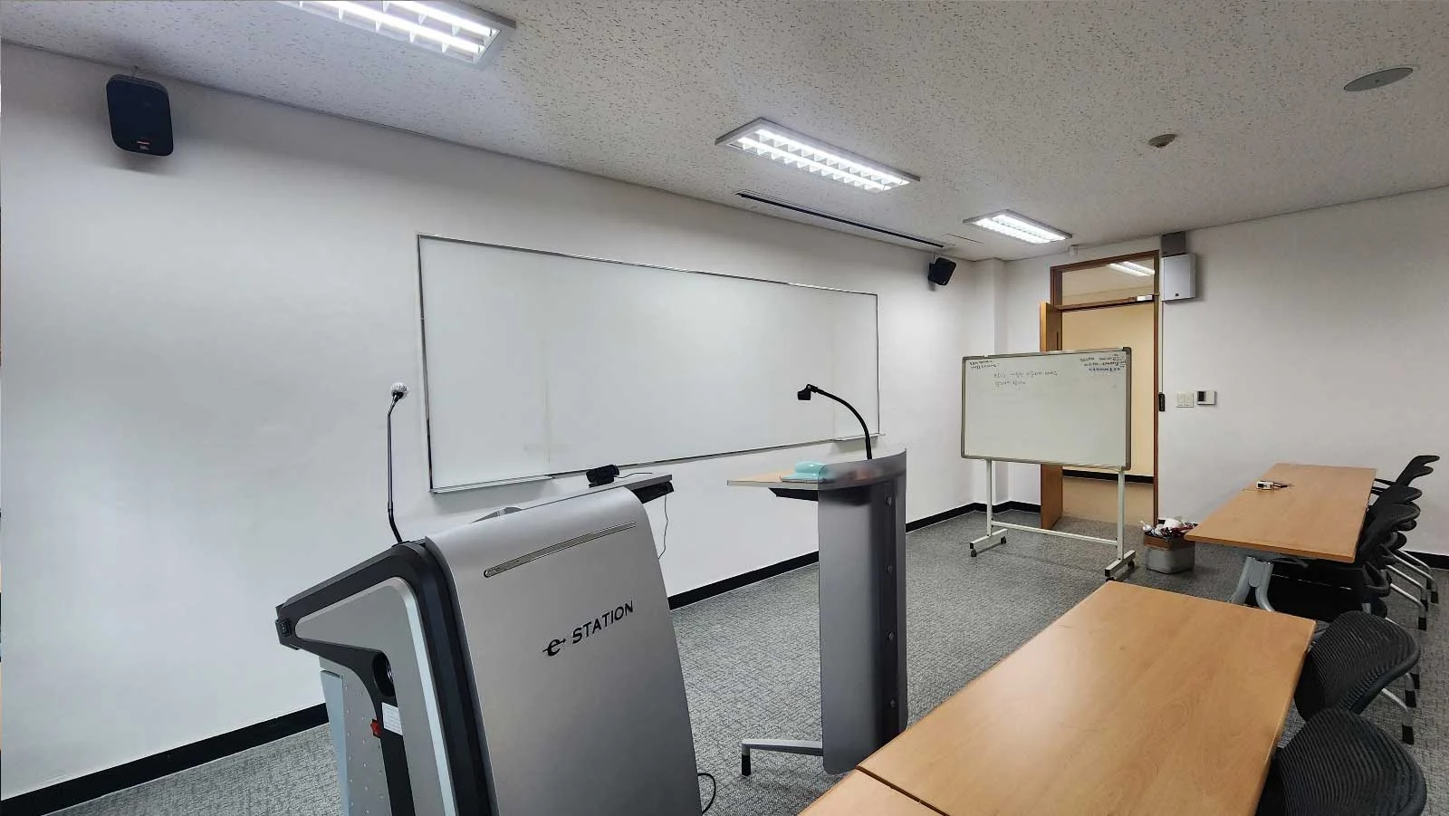 서울대학교 난반사유리칠판 설치