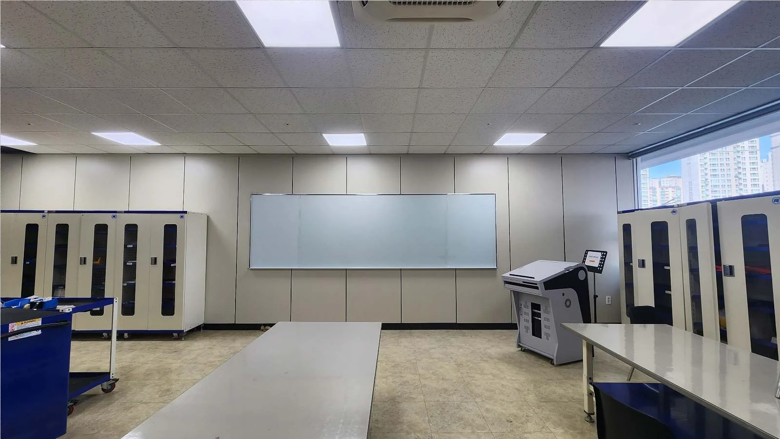 무반사 스크린유리칠판 설치