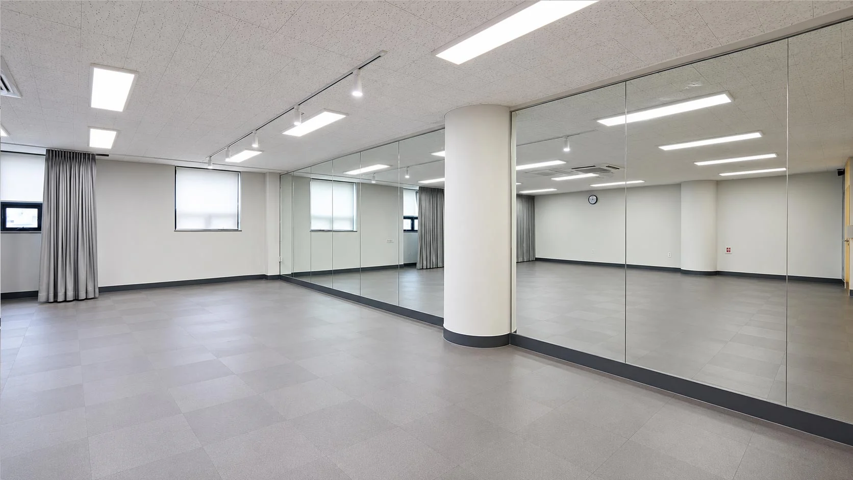 부천대학교 몽당도서관 5T 은경 대형 벽면거울 연결 시공 전경